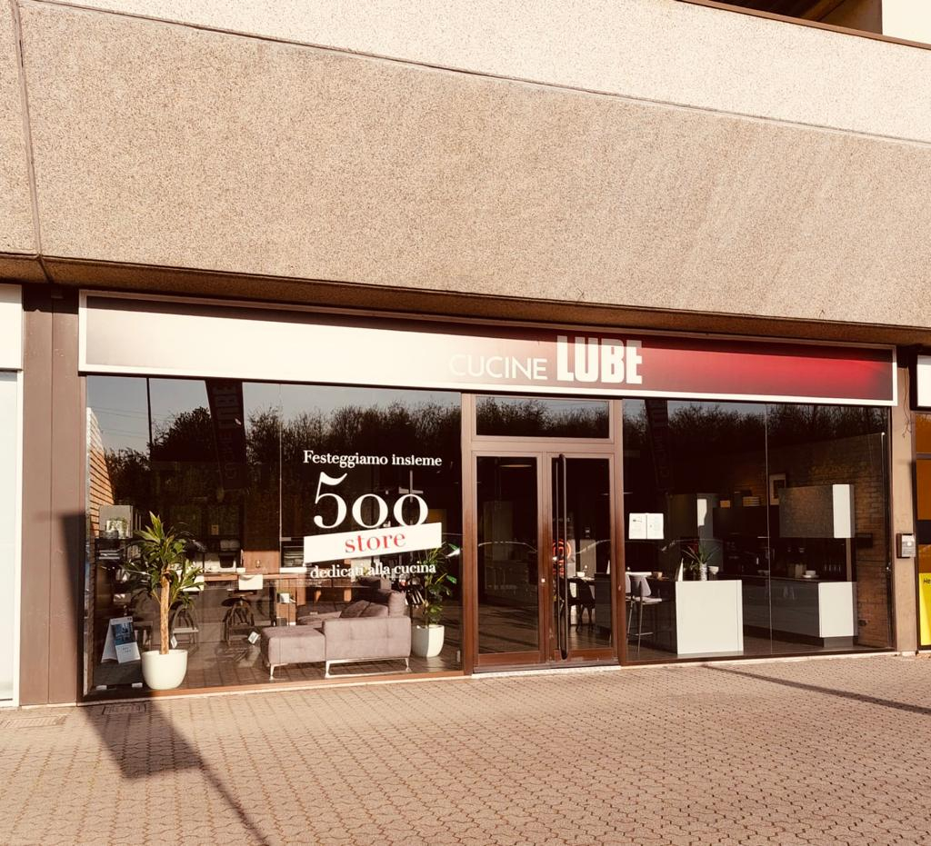 LUBE STORE SARONNO 