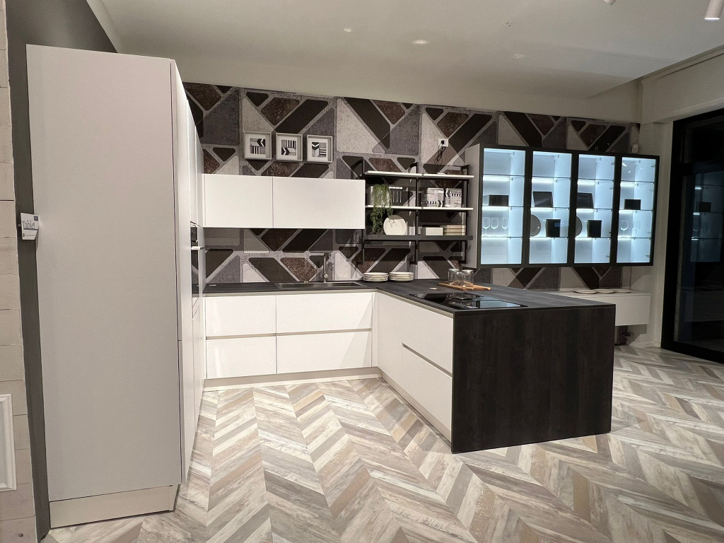 Creo Store Bologna - Via Zanardi