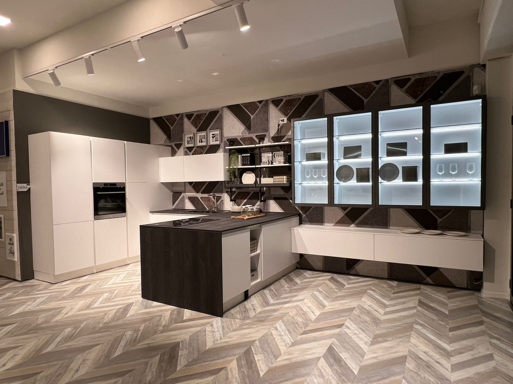 Creo Store Bologna - Via Zanardi