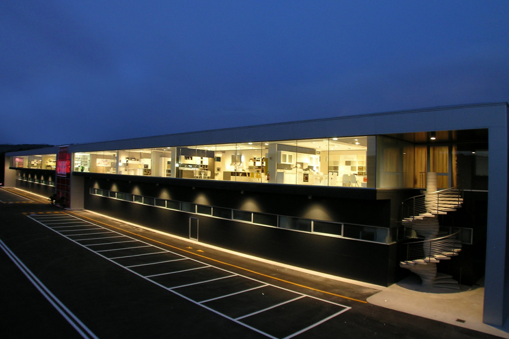 LUBE CREO STORE CALDAROLA BY EMIT SRL