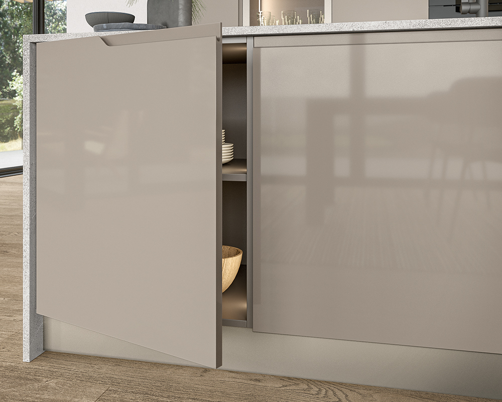 Покрытие лаком - Cucine LUBE